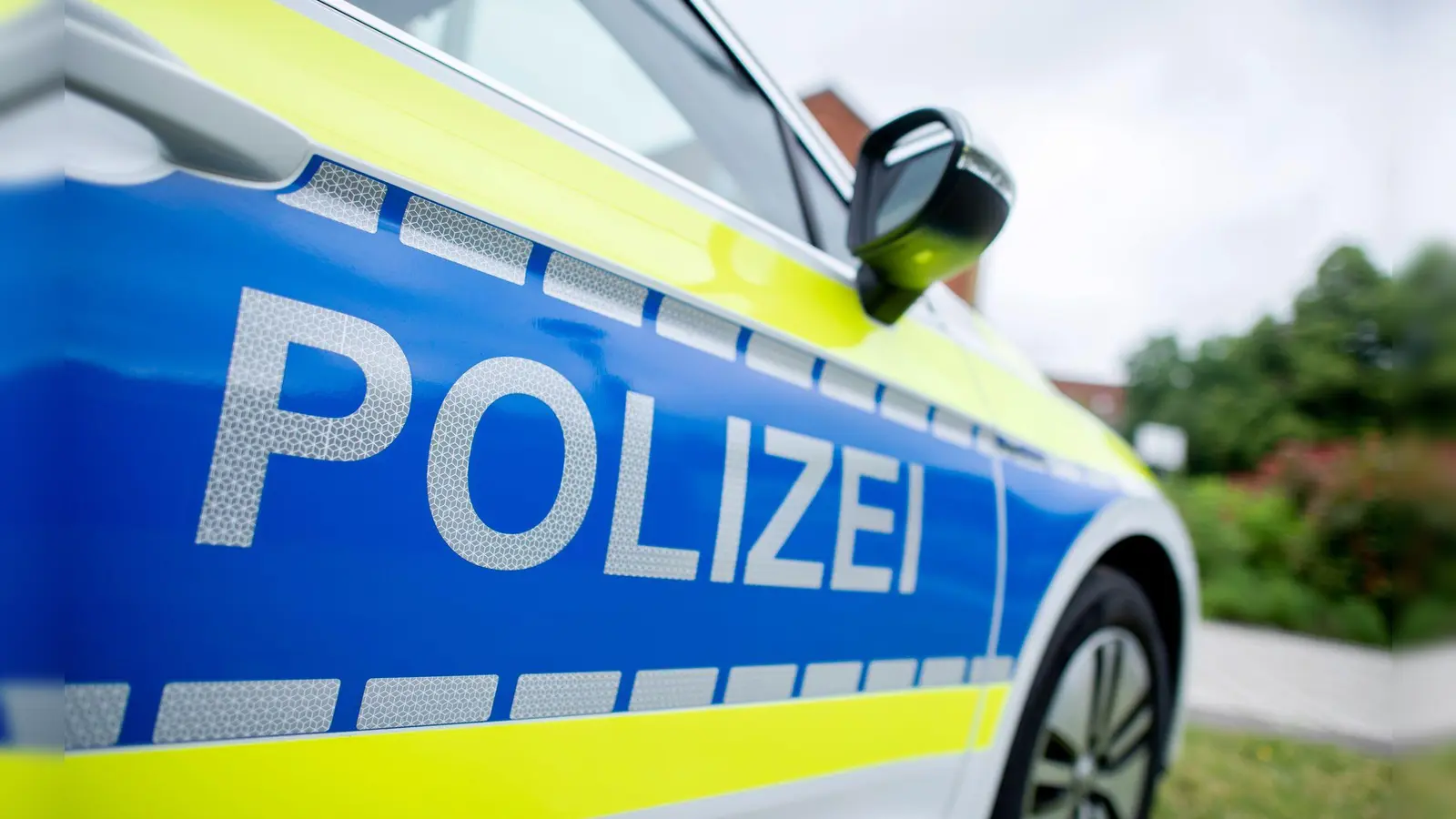 Nach einer erfundenen Sexualstraftat in Regensburg muss eine 22-Jährige nun eine Geldstrafe in Höhe von drei Monatsgehältern zahlen. (Symbolbild) (Foto: Hauke-Christian Dittrich/dpa)