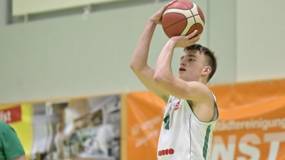 Simon Feneberg (hier im Ansbacher Trikot) gewann mit der U-18-Nationalmannschaft  (Foto: Martin Rügner)
