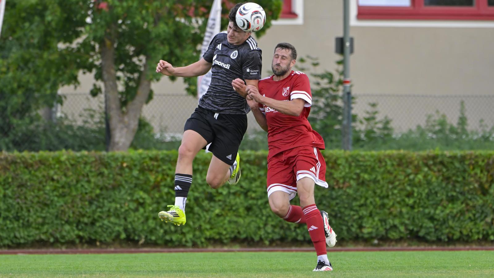 Neuendettelsau, a Landesliga team, loses 0-4 in a friendly against SpVgg ...