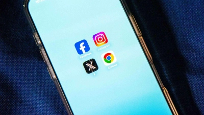 Die EU-Kommission ist trotz anhaltender Kritik an der US-Plattform weiterhin dort aktiv. (Symbolbild) (Foto: Alicia Windzio/dpa)