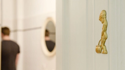 Ständig drückt die Blase nachts? Dann gilt: lieber ärztlich abklären lassen.  (Foto: Franziska Gabbert/dpa-tmn)