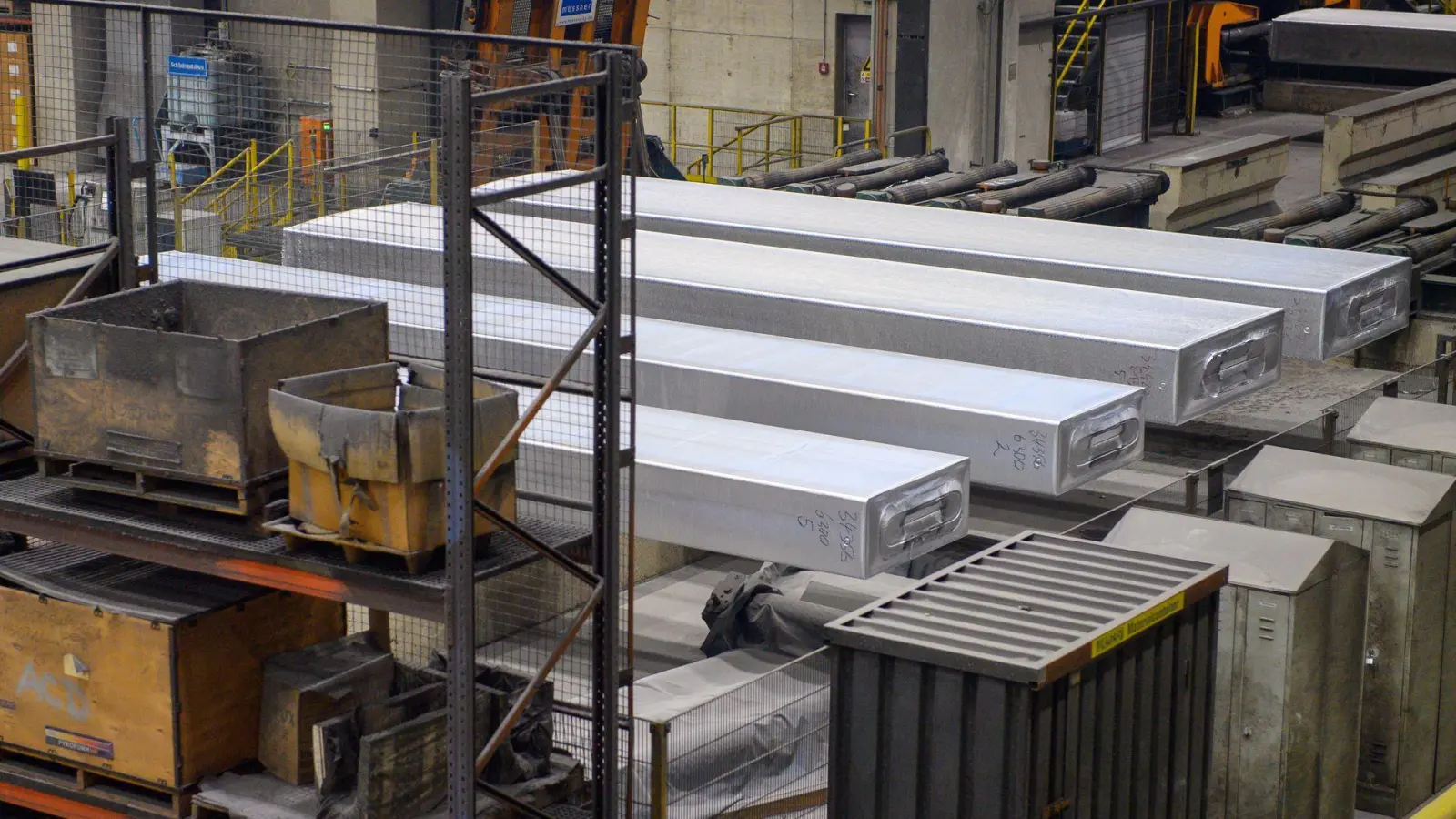 Die Aluminiumhersteller bleiben im Krisenmodus.  (Foto: Klaus-Dietmar Gabbert/dpa)