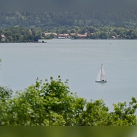 Rettungskräfte konnten den Mann nur noch tot aus dem Tegernsee bergen. (Symbolbild) (Foto: Peter Kneffel/dpa)