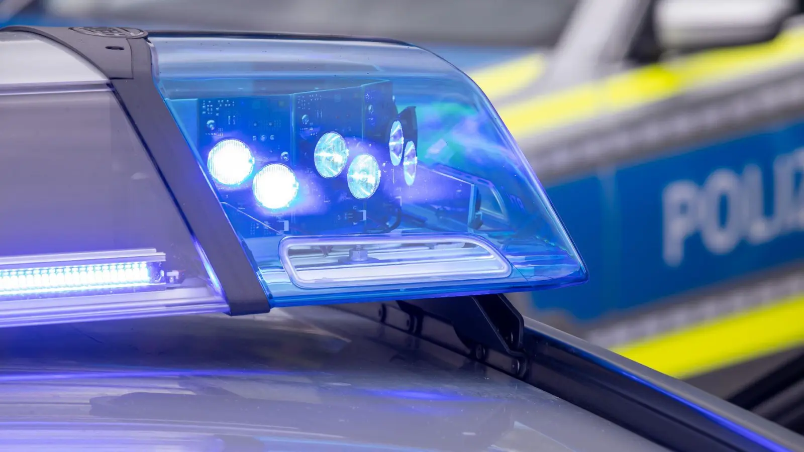 Eine gewalttätige Auseinandersetzung im Bezirkskrankenhaus Bayreuth hat einen Polizeieinsatz ausgelöst. (Symbolbild) (Foto: Daniel Karmann/dpa)