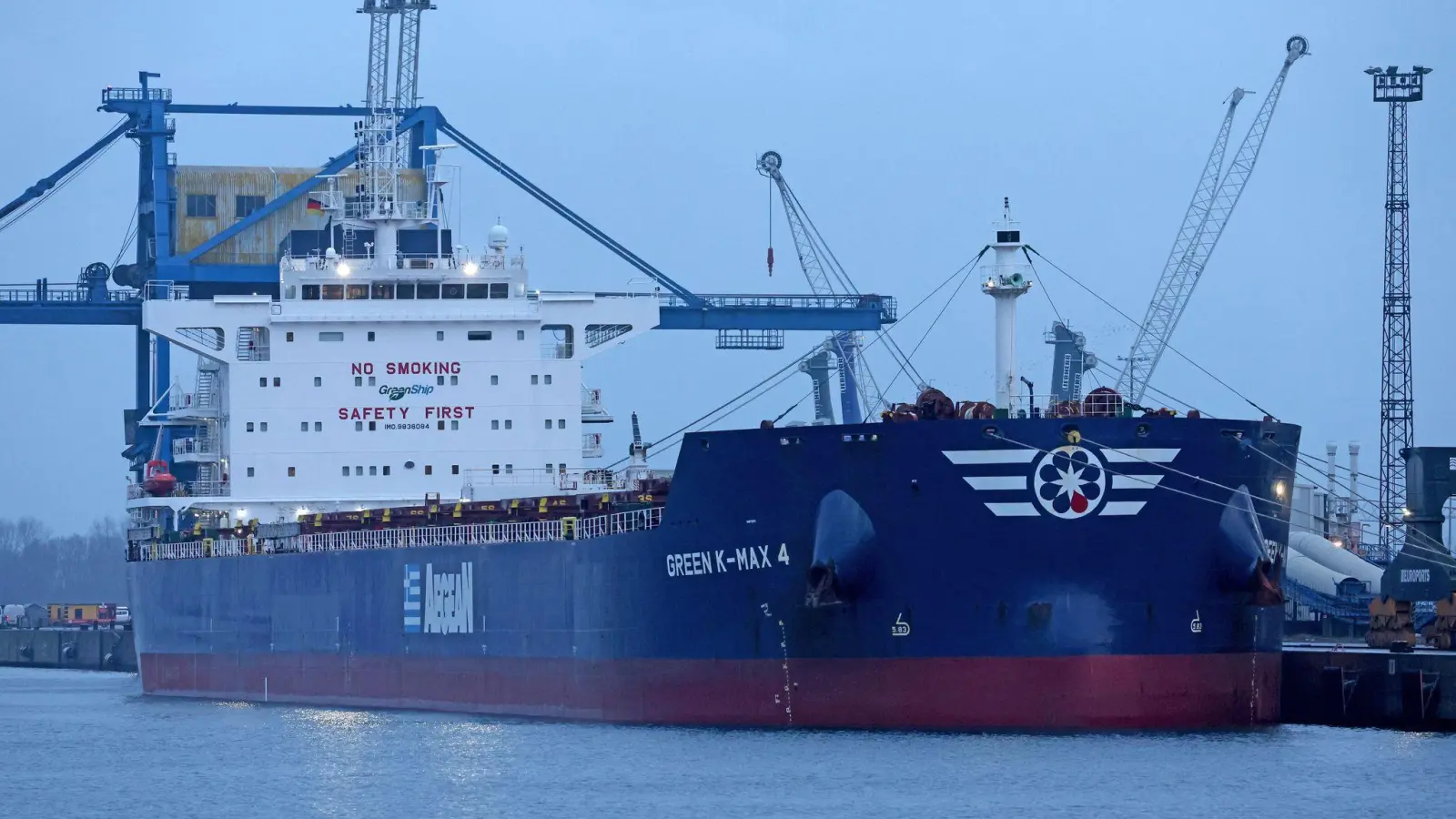 Der Wirtschaft droht laut Ifo eine lange Wachstumsschwäche. (Archivbild) (Foto: Bernd Wüstneck/dpa)