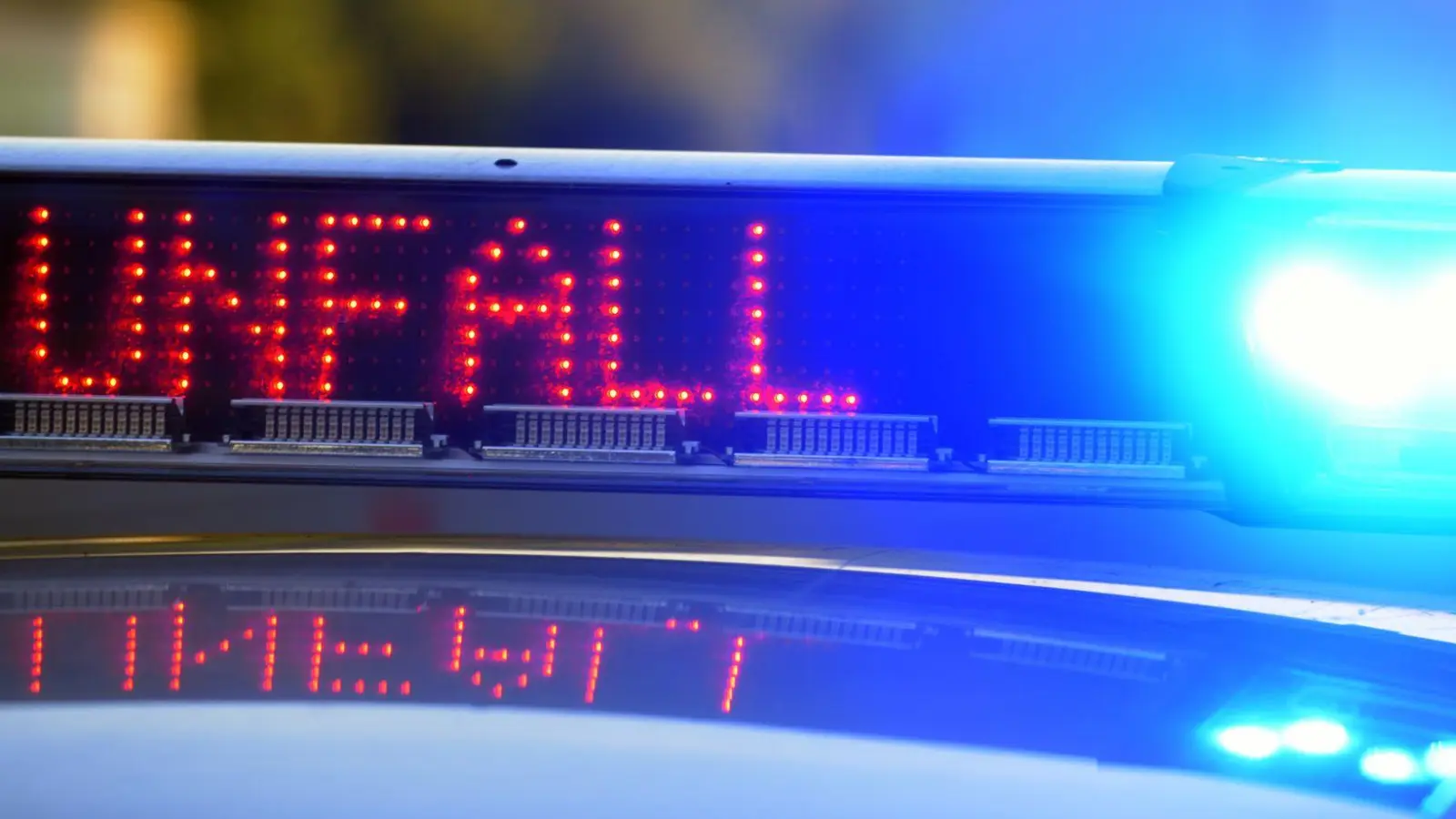 Während der Unfallnahme kam es drei Stunden lang zu Verkehrs-Beeinträchtigungen. (Symbolbild) (Foto: Stefan Puchner/dpa)