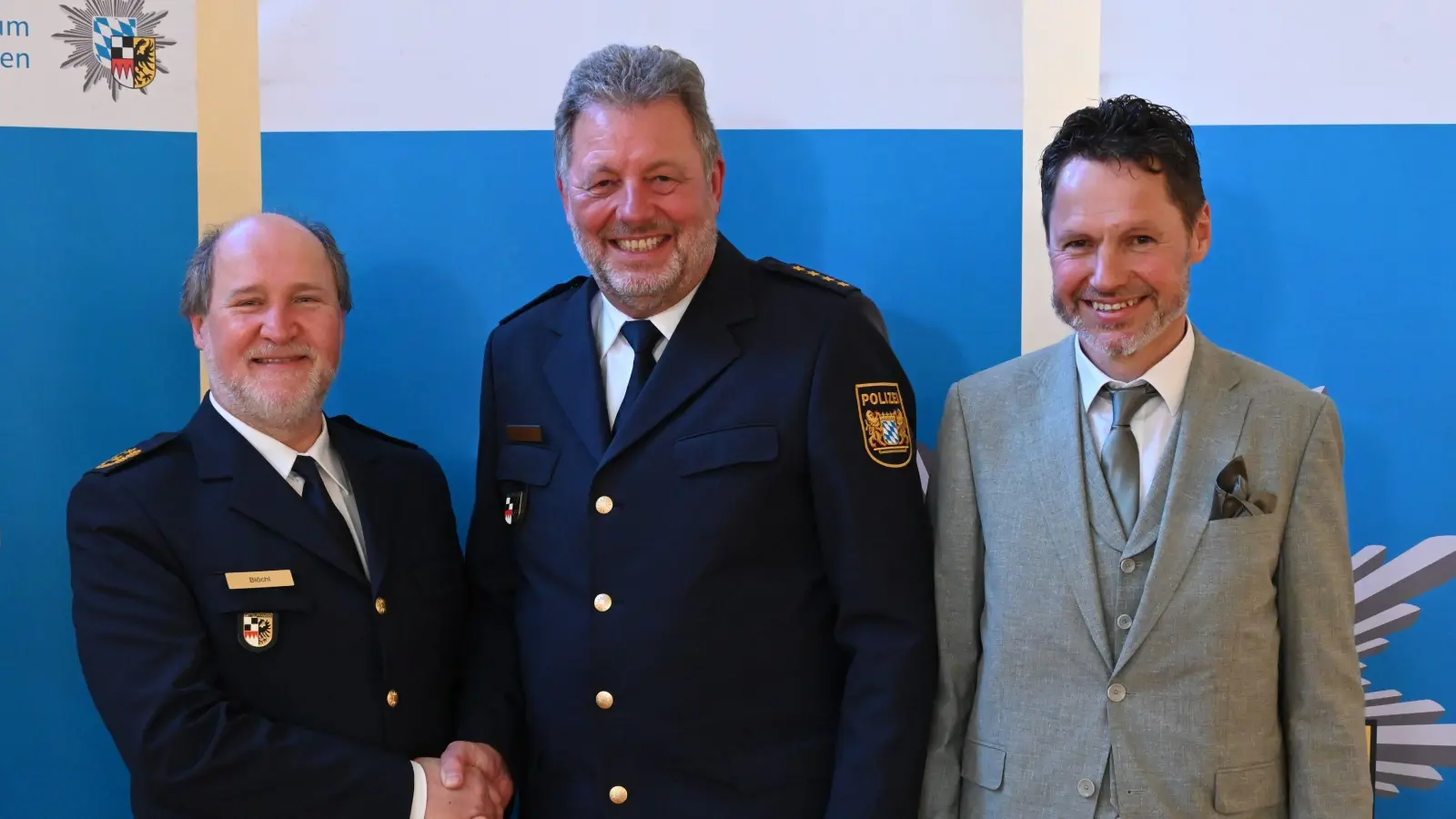 Der mittelfränkische Polizeipräsident Adolf Blöchl verabschiedete Josef Mehringer. Die Leitung der Ansbacher Inspektion übernimmt ab April der bisherige Kripo-Chef Dieter Hegwein (von links). (Foto: Manfred Blendinger)