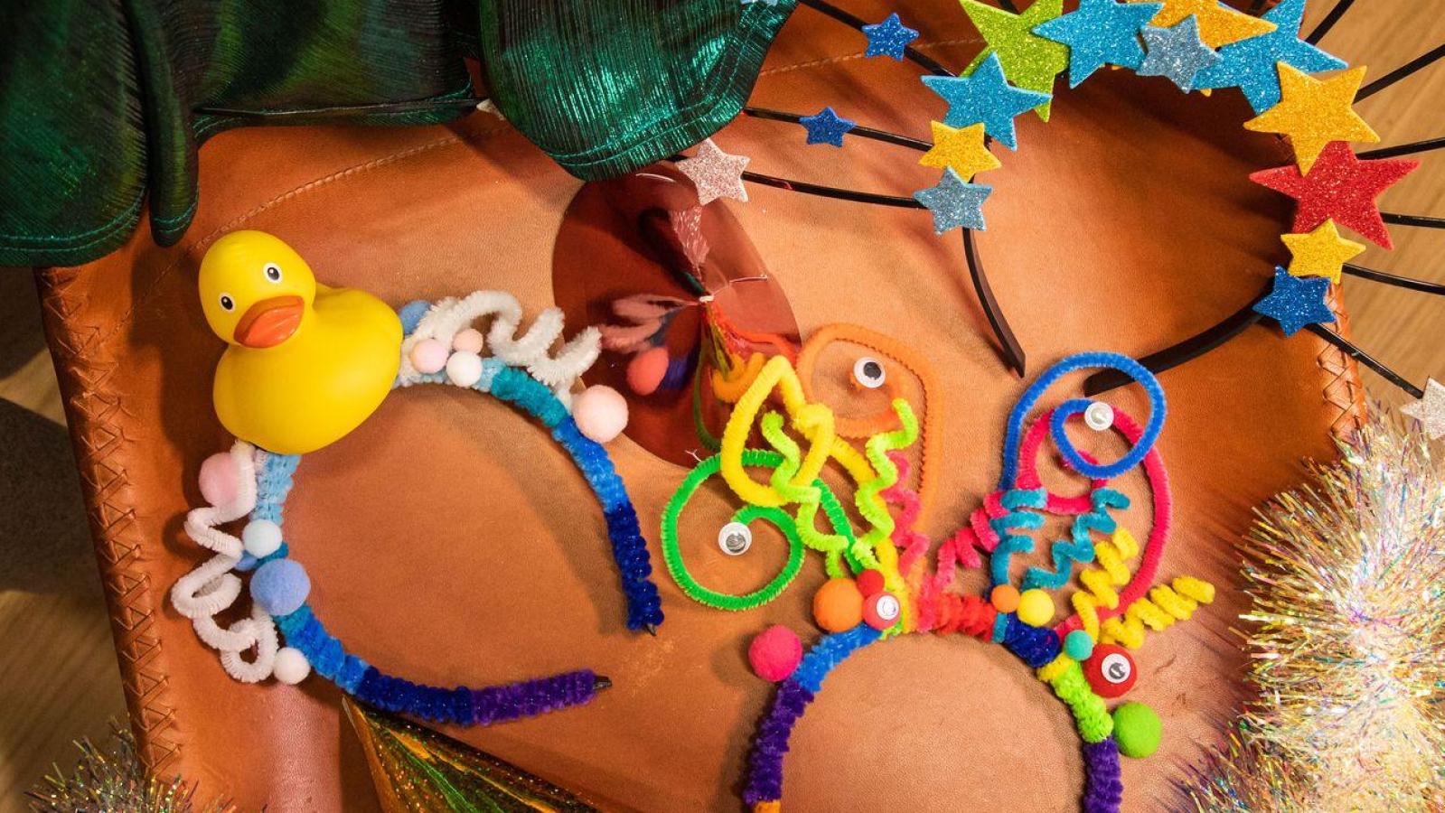 Kostüm auf die Schnelle: Ein Haarreif, drei Verwandlungen | FLZ.de