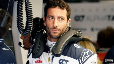 Daniel Ricciardo hatte sich bei einem Trainingsunfall den linken Mittelhandknochen gebrochen. (Foto: Tim Goode/PA Wire/dpa)