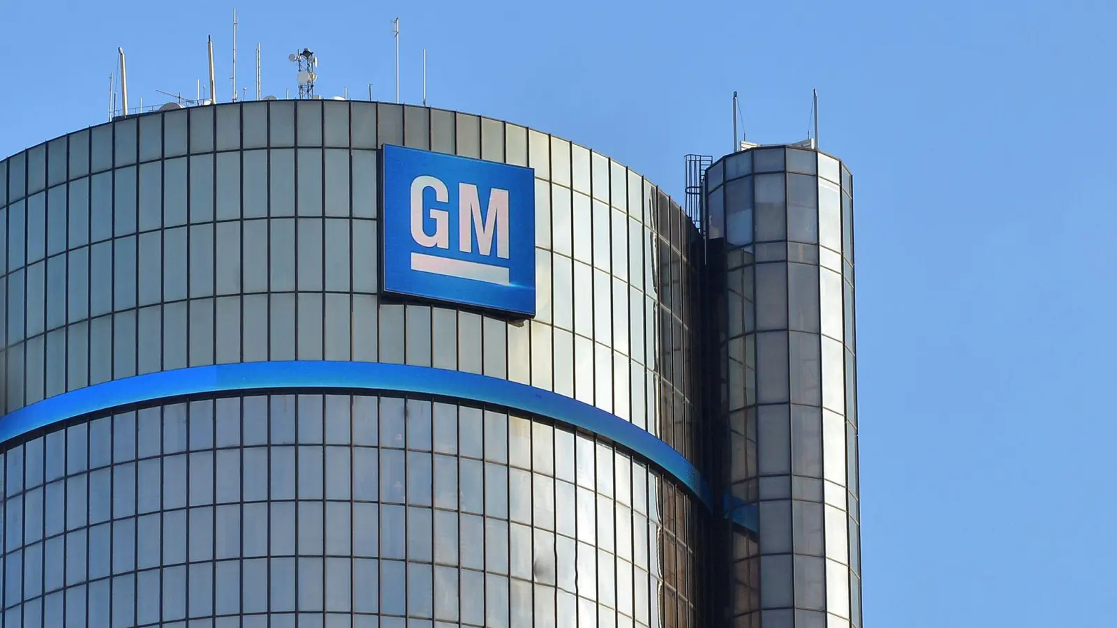 Die Zentrale von General Motors in Detroit. (Foto: Uli Deck/dpa)