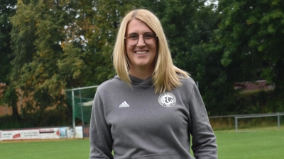 Sandra Muhlfinger vom FC Gollhofen wurde vom Bayerischen Fußballverband für ihr Engagement im Frauenfußball und die Jugendarbeit im Verein geehrt. (Foto: Ute Niephaus )