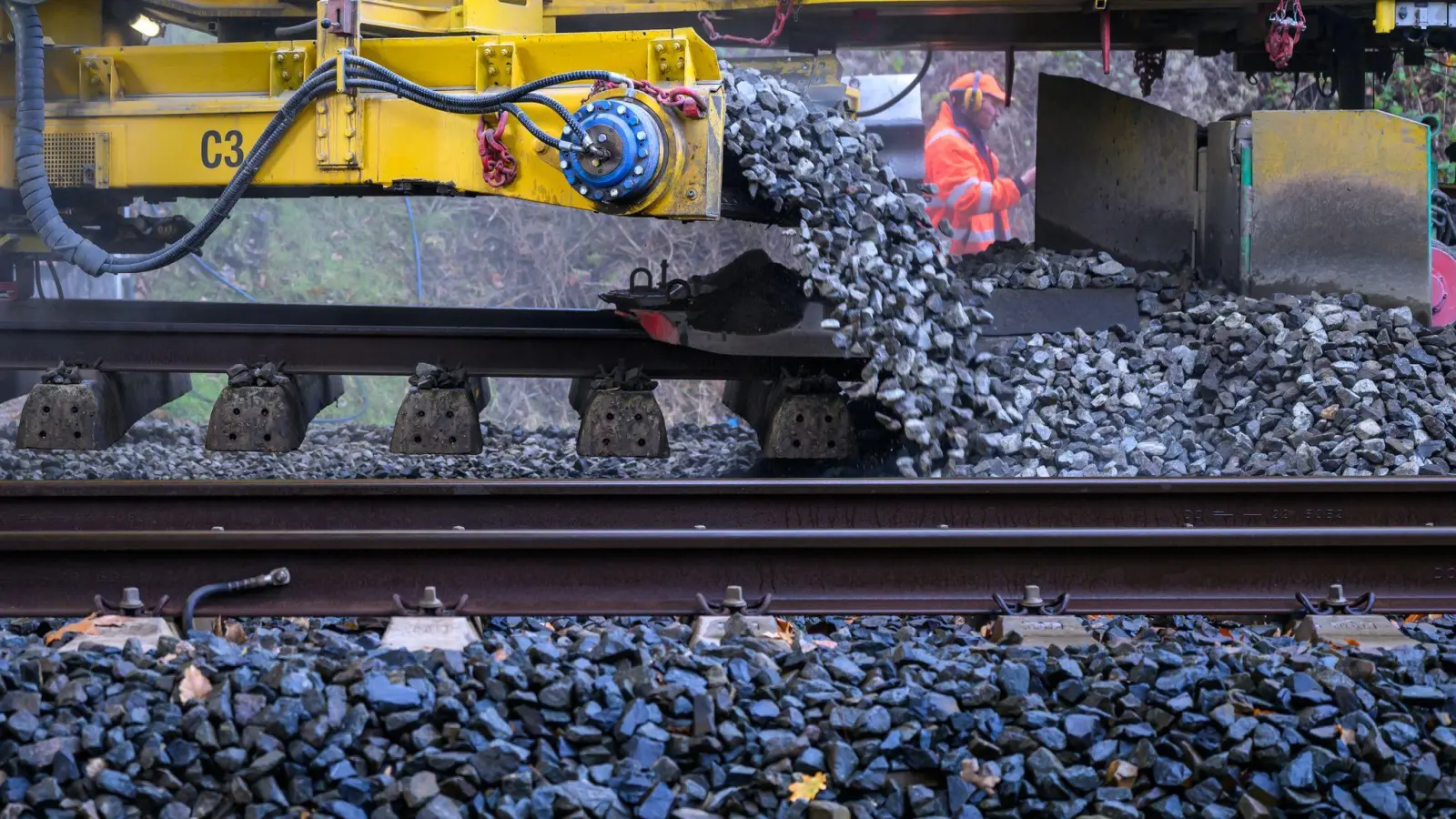 23 Milliarden Euro für die Modernisierung des Schienennetzes: „Mehr als die Hälfte des Geldes fließt in das Bestandsnetz.“ (Archivbild) (Foto: Hendrik Schmidt/dpa)