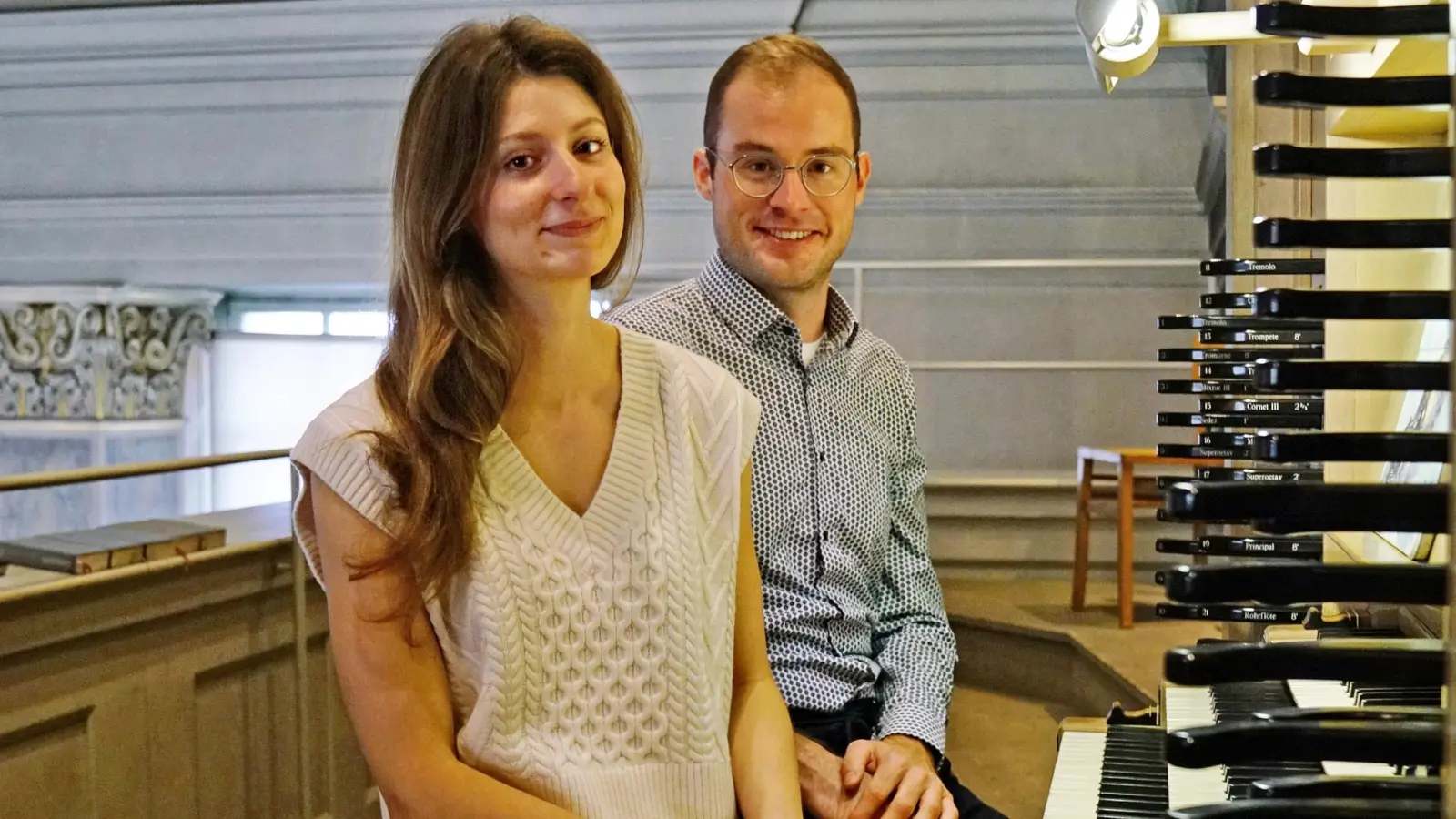 Geben zur Bachwoche ein Orgelkonzert: die Konzertorganistin Amelie Held und der Ansbacher Regionalkantor Thorsten Rascher. (Foto: Elke Walter)