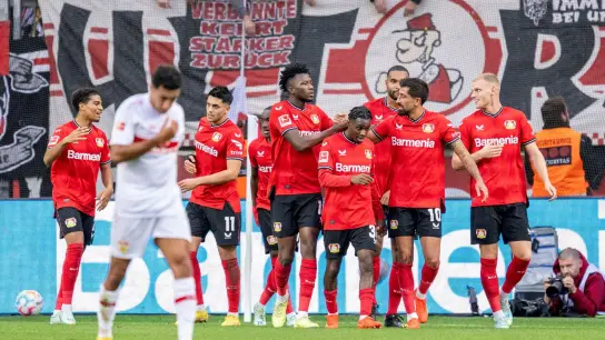 Bayer Leverkusen besiegt den VfB Stuttgart mit 2:0. (Foto: David Inderlied/dpa)