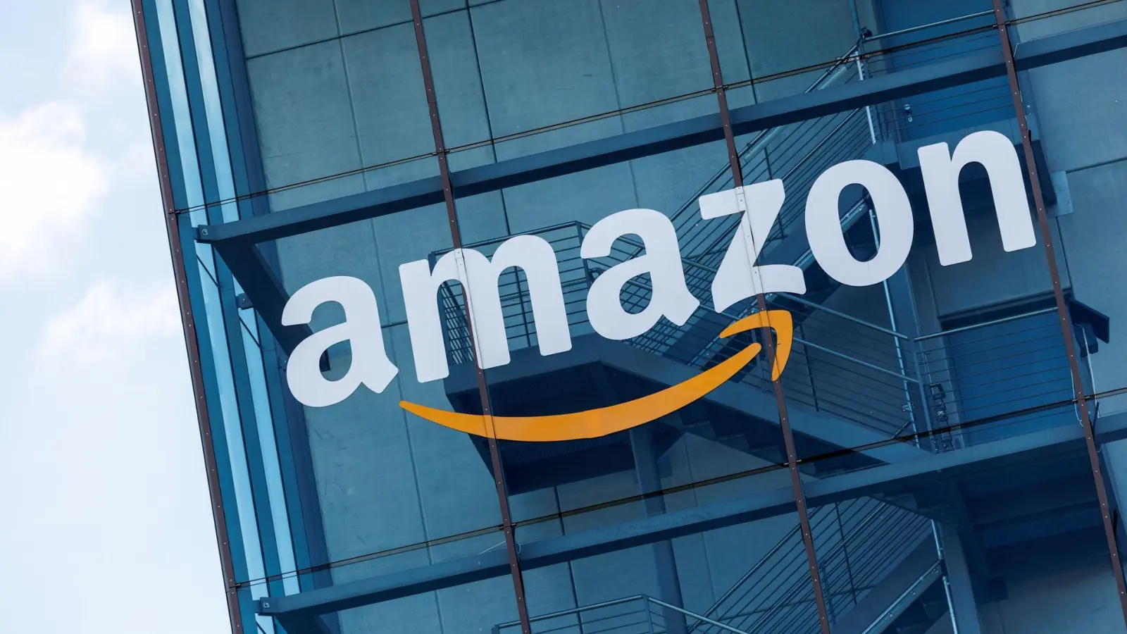 Täuschend echte Nachrichten: In den E-Mails wird behauptet, dass eine Zahlung für die Prime-Mitgliedschaft fehlgeschlagen sei - und dazu aufgefordert Daten zu verifizieren. (Foto: Matthias Balk/dpa)