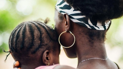 „Weibliche Genitalverstümmelung schadet dem Körper von Mädchen, trübt ihre Zukunft und gefährdet ihr Leben“, sagt Unicef-Exekutivdirektorin Russell. (Foto: Quinn Neely/Plan International/dpa)