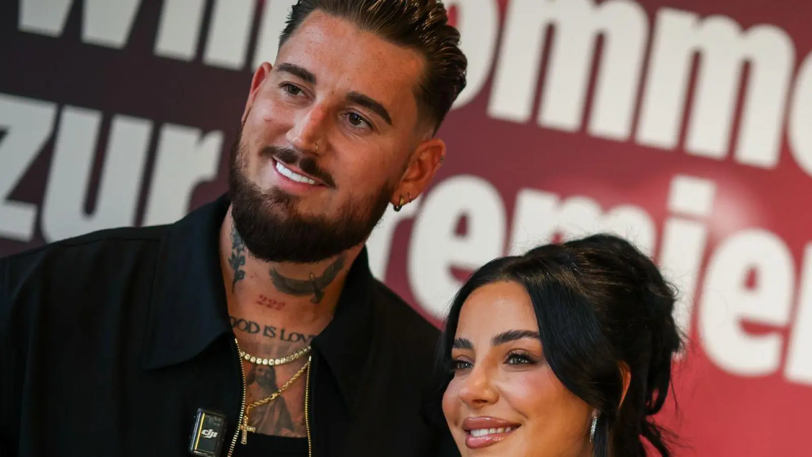 Die Reality-Stars Leyla und Mike Heiter (r) gaben sich das Ja-Wort. (Archivbild) (Foto: Christoph Reichwein/dpa)