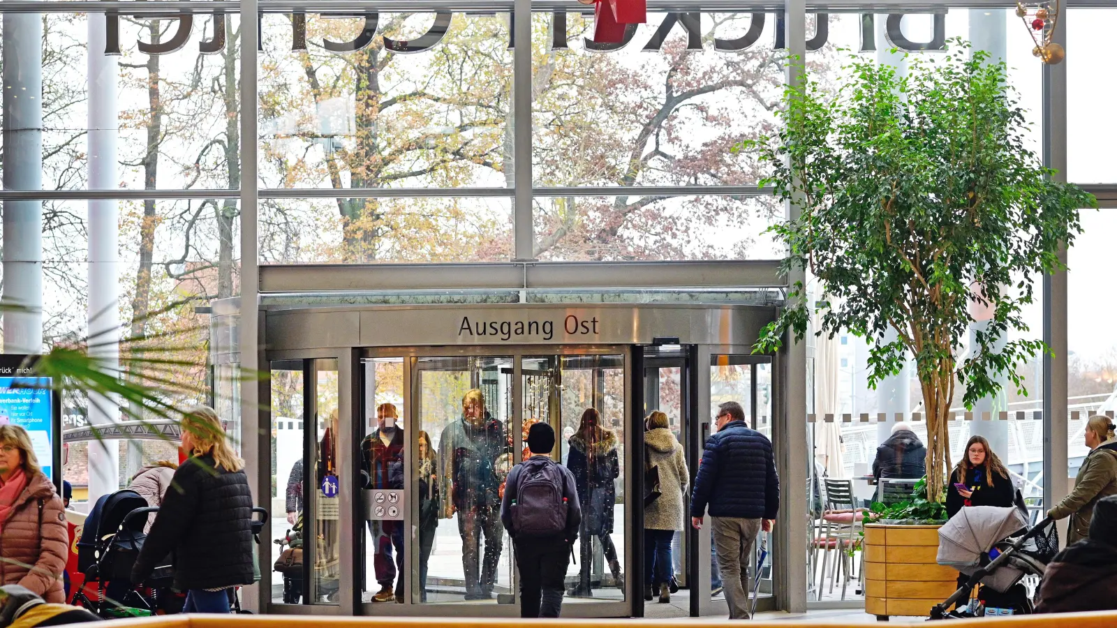 Das Brückencenter wurde am Freitag Ort einer Auseinandersetzung (Foto: Jim Albright)