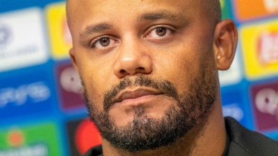 Vincent Kompany äußert sich zum Gegner FC Pafos. (Foto: Peter Kneffel/dpa)