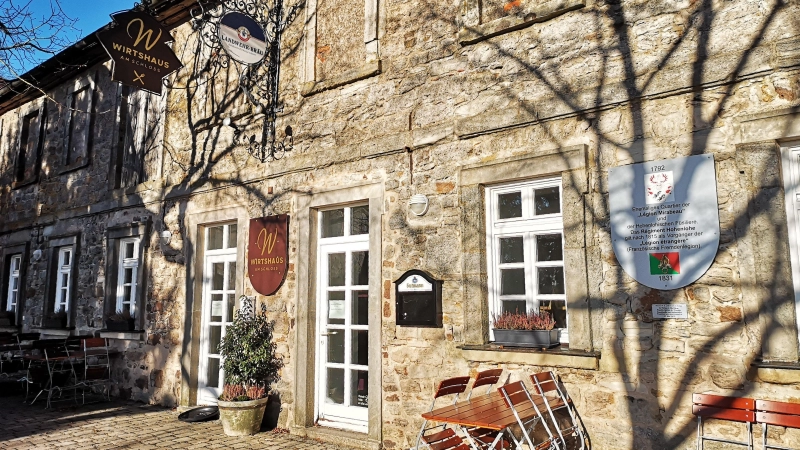 Das Wirtshaus am Schloss ist seit Dezember zu. Der bisherige Pächter musste die Reißleine ziehen. Ein Weiterführungskonzept gibt es aktuell nicht. (Foto: Jürgen Binder)