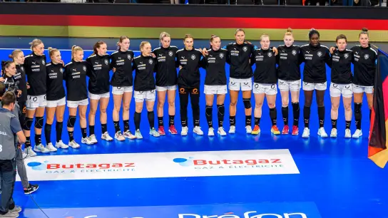 Deutschlands Handballerinnen treffen in der EM-Gruppenphase auf Polen, Spanien und Montenegro. (Foto: Marco Wolf/dpa)