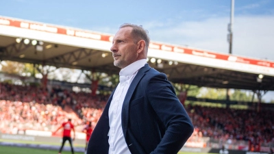 Lustrinellis Team war in Halbzeit eins besser. (Foto: Soeren Stache/dpa)