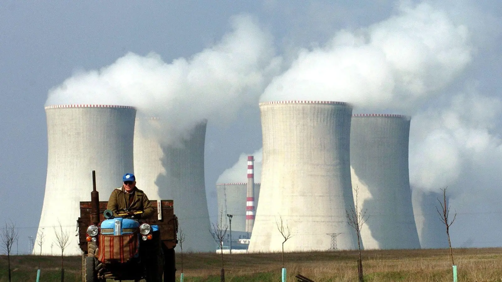 Die vier Reaktorblöcke des sowjetischen Typs WWER-440/213 gingen bereits in den Jahren 1985 bis 1987 ans Netz. (Archivbild) (Foto: Peter Endig/dpa-Zentralbild/dpa)