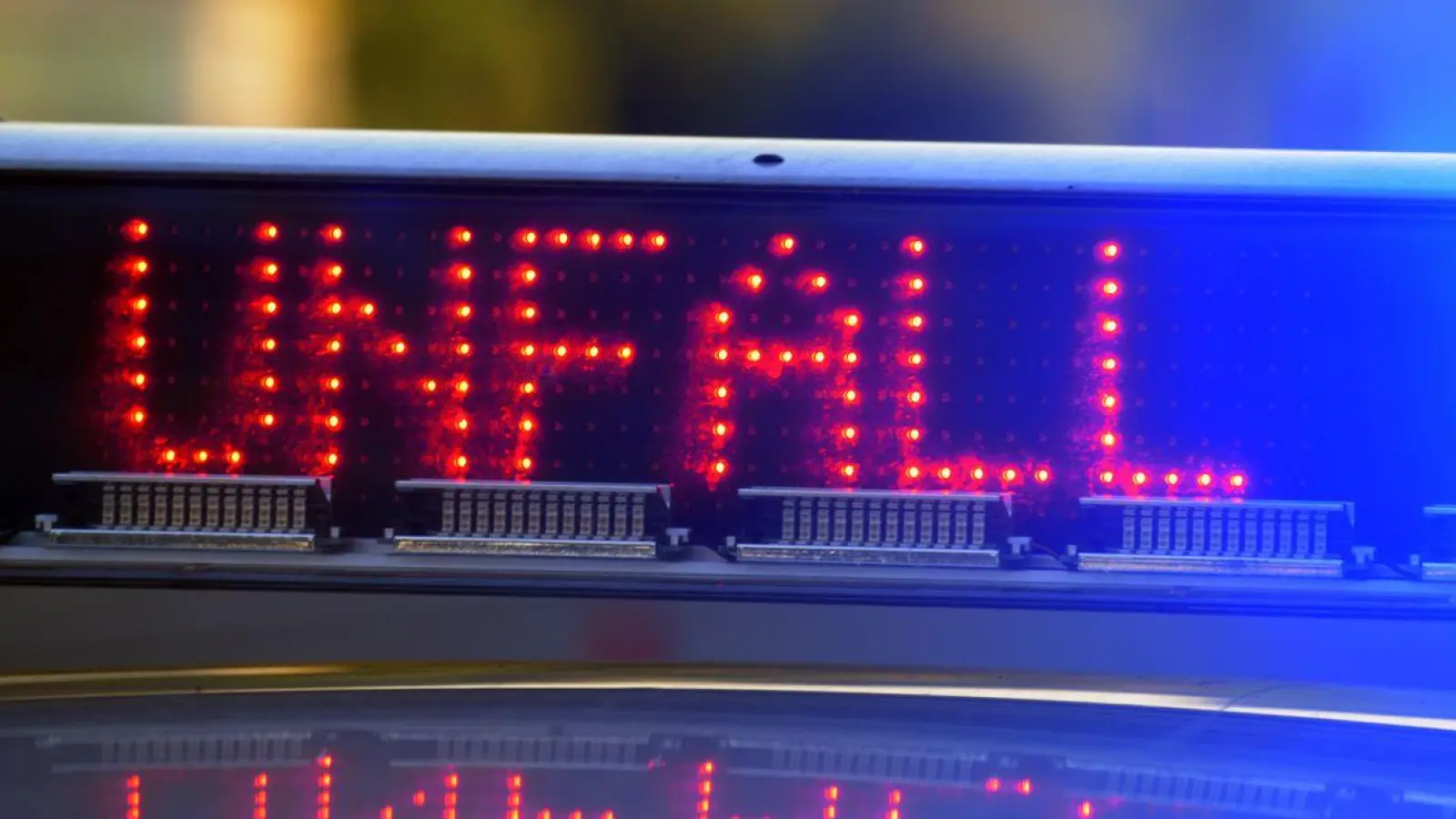 Ein Unfall führt zu Stau auf der Autobahn 96. (Symbolbild) (Foto: Stefan Puchner/dpa)