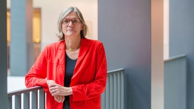 IG-Metall-Chefin Christian Benner will Boni für ihre Mitglieder.  (Foto: Andreas Arnold/dpa)