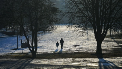 Nach Frost in der Nacht gibt es tagsüber mildere Luft. (Foto: Malin Wunderlich/dpa)