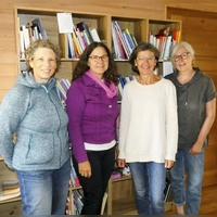 Finden, dass die Themen Sterben und Tod nicht tabuisiert werden sollten (von links): Silke Berkmann, Ursula Memhardt, Birgit Reuther und Christina Philipp vom Hospizverein. (Foto: Karl-Heinz Gisbertz)