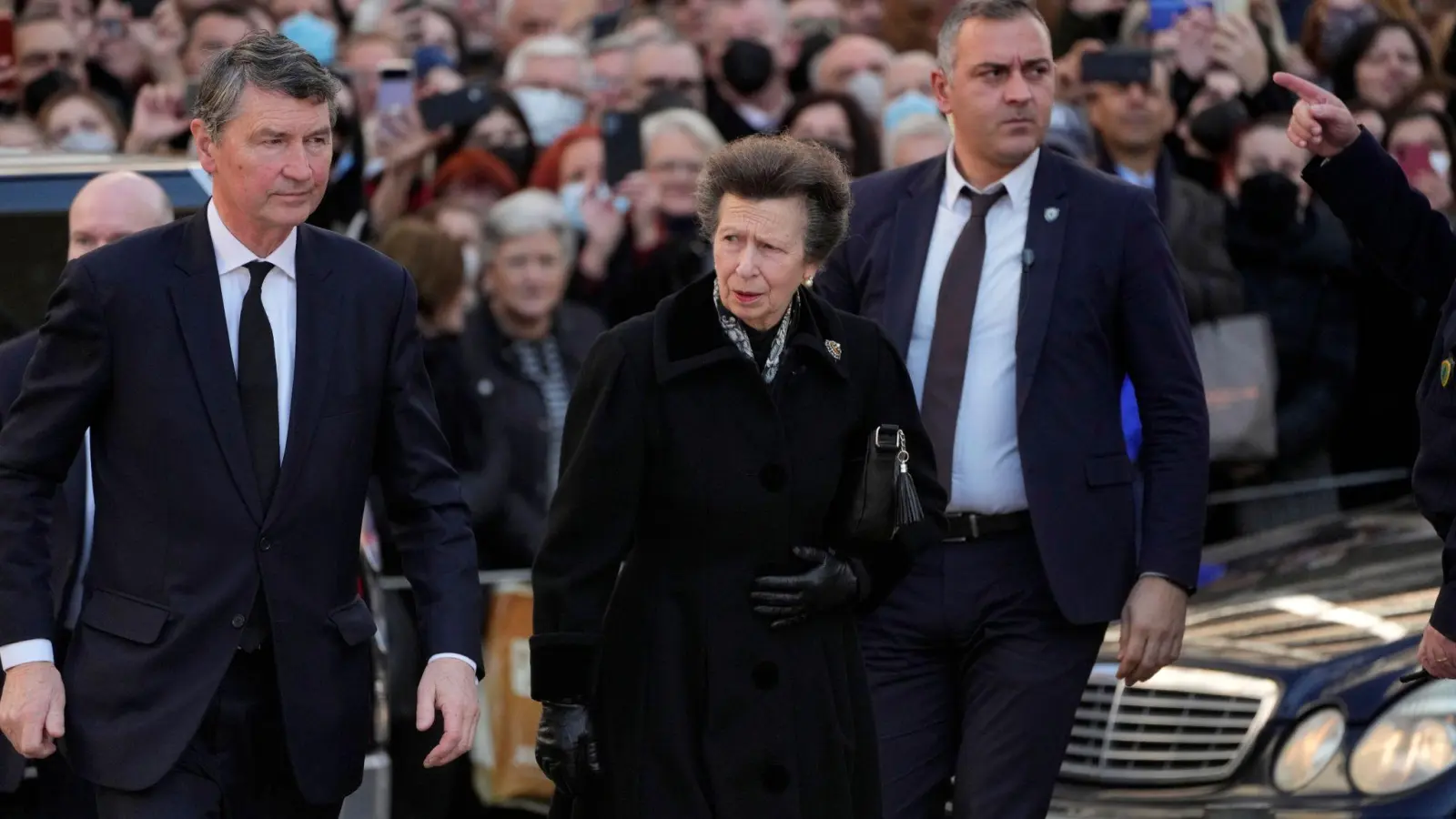 Aus England ist Prinzessin Anne zur Beerdigung gekommen. (Foto: Petros Giannakouris/AP/dpa)