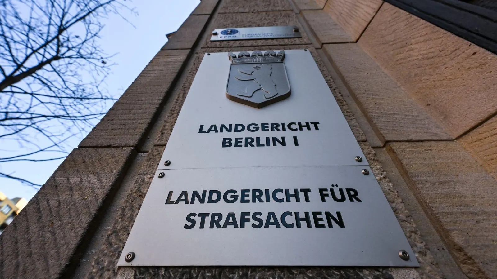 Ein Prozess um Steuerhinterziehung im großen Stil bei Mineralölgeschäften begann in Berlin. (Foto Illustration)  (Foto: Jens Kalaene/dpa)