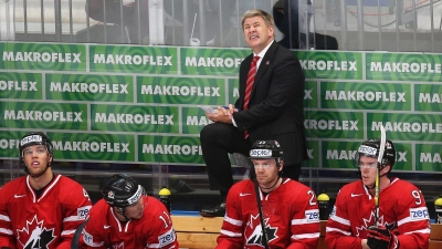 Eishockey-Trainer Bill Peters von DEL-Club Augsburger Panther ist schwer erkrankt. (Archivbild) (Foto: picture alliance / dpa)