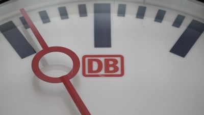 Zwischen Rothenburg und Steinach fährt die DB derzeit keine Züge. (Foto: Robert Michael/dpa)