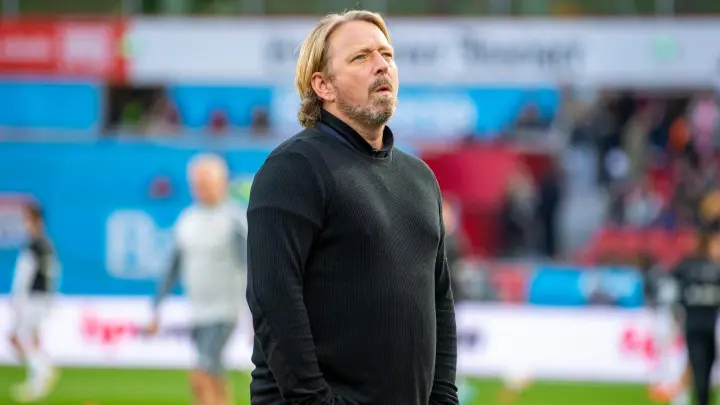 Der VfB Stuttgart trennt sich von Sportdirektor Sven Mislintat. (Foto: David Inderlied/dpa)