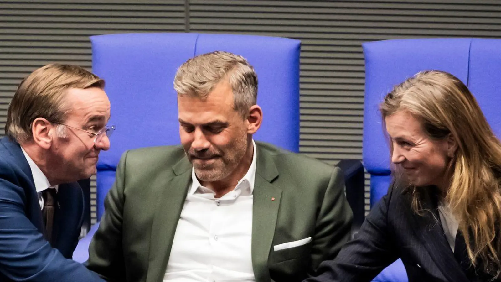 Die drei SPD-Verteidigungsexperten schrieben gemeinsam der Fraktion.  (Foto: Christoph Soeder/dpa)