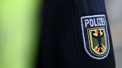 Die Bundespolizei kümmert sich um die Bearbeitung des europäischen Auslieferungshaftbefehls gegen den 29-Jährigen. (Symbolbild) (Foto: Katharina Kausche/dpa)