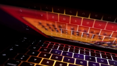 Das Verbraucherportal „Watchlist Internet“ warnt vor gefälschten Mails von Vorschussbetrügern. (Foto: Karl-Josef Hildenbrand/dpa/dpa-tmn)