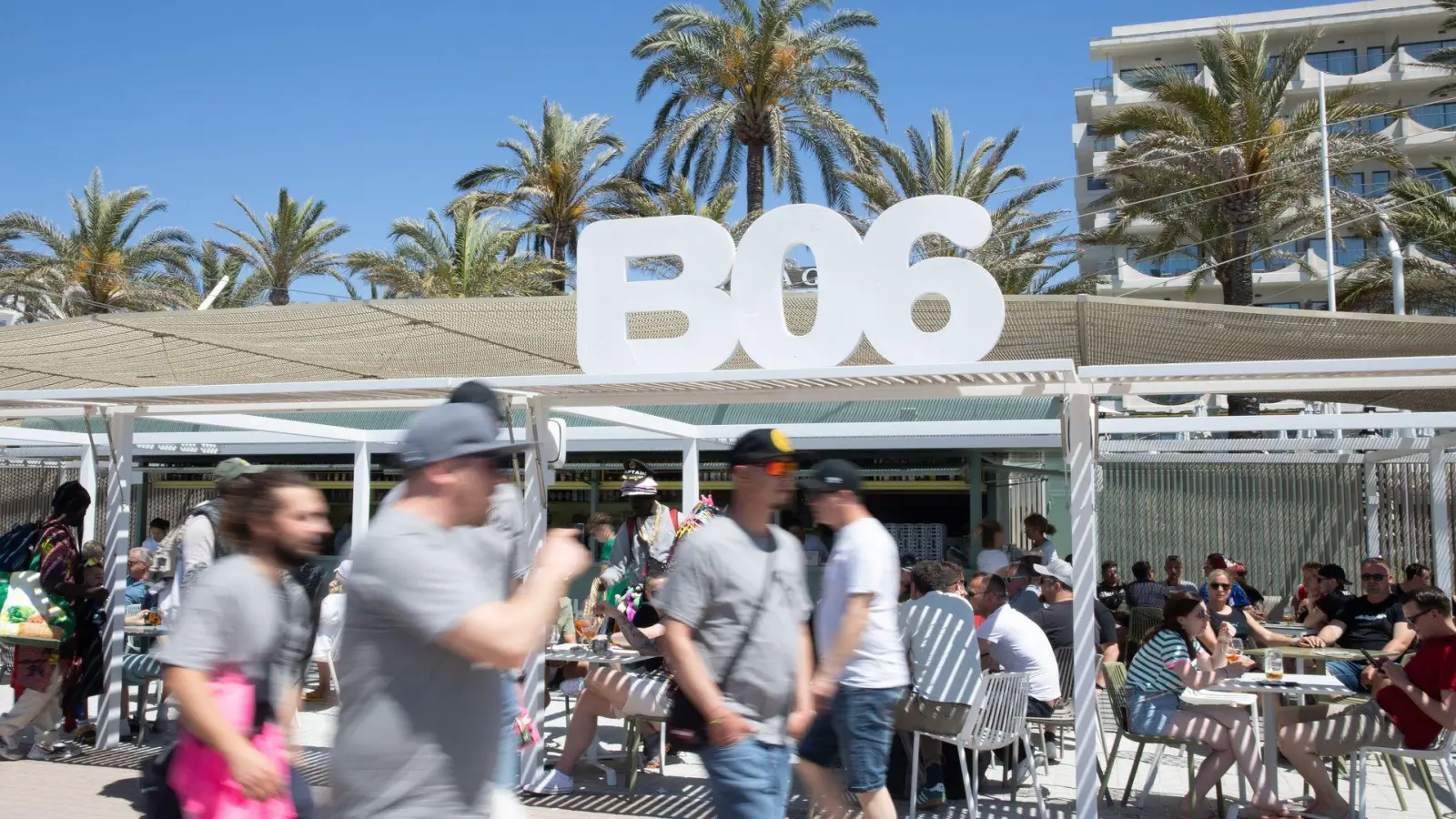 Der Ballermann soll lebenswerter werden - für Touristen und für Einheimische. (Archivfoto) (Foto: Clara Margais/dpa)