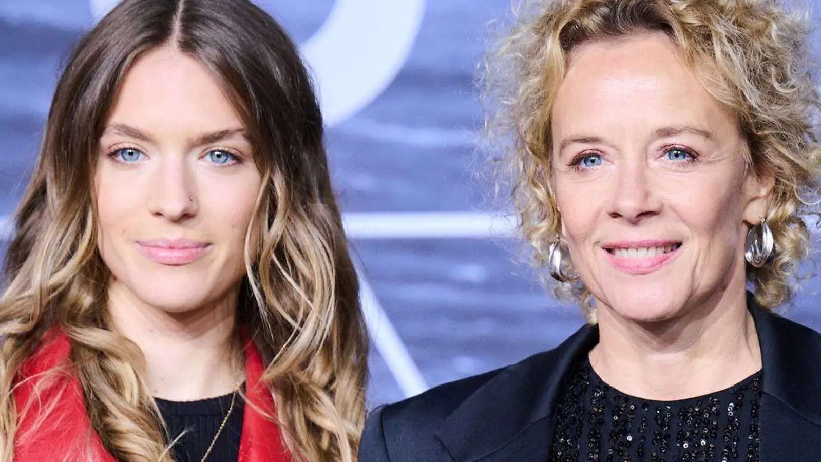Katja Riemann (rechts) und ihre Tochter Paula Romy inszenieren ab Juli am Berliner Renaissance-Theater ein gemeinsames Stück. (Archivbild) (Foto: Annette Riedl/dpa)
