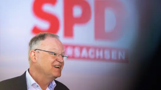 Niedersachsens Ministerpräsident Stephan Weil hat die Unterstützung seiner SPD für eine Koalition mit den Grünen. (Foto: Lino Mirgeler/dpa)