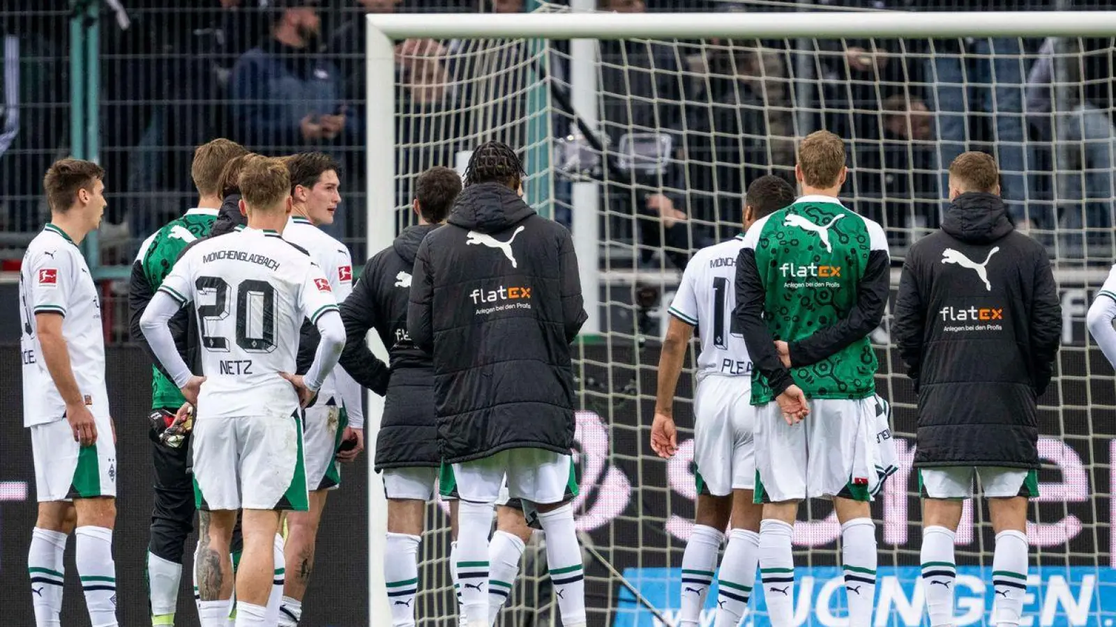 Die Gladbacher kassierten im Heimspiel gegen Freiburg eine 0:3-Niederlage. (Foto: David Inderlied/dpa)