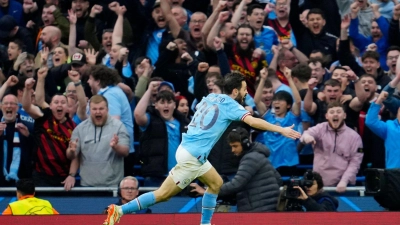 Bernardo Silva von Manchester City jubelt über seinen Treffer zum 1:0. (Foto: Jon Super/AP/dpa)