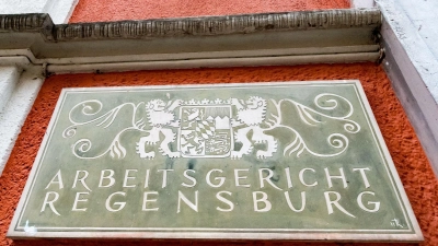 Die Arbeitsbelastung an Bayerns Arbeitsgerichten hat in den vergangenen Jahren stark zugenommen. (Illustration) (Foto: picture alliance / Armin Weigel/dpa)