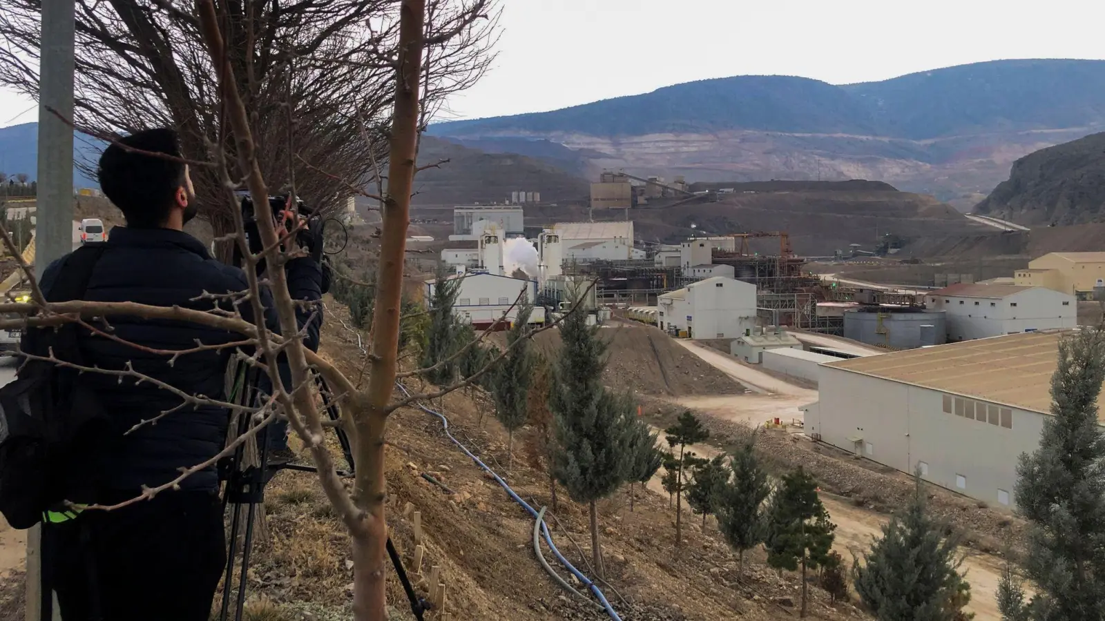 In der Copler-Goldmine in der Nähe des Dorfes Ilic in der Provinz Erzincan im Osten der Türkei hat sich ein Erdrutsch ereignet. (Foto: Uncredited/IHA/AP)