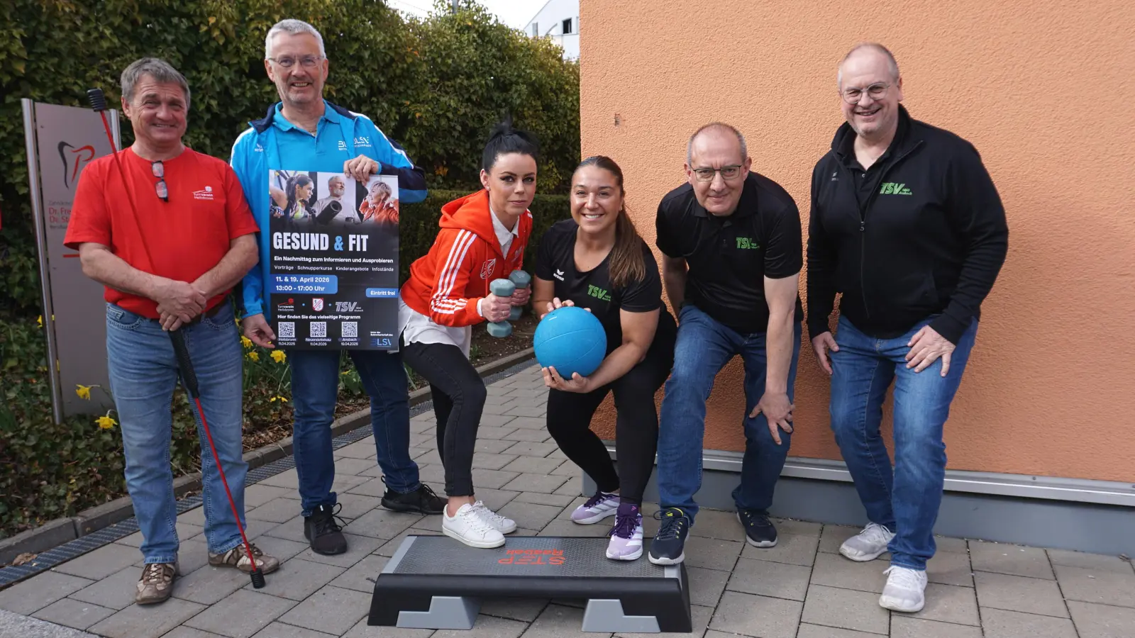 Drei Sportvereine machen gemeinsame Sache. Von links Erich Heß (TV Heilsbronn), Thomas Raßbach (BLSV), Steffi Seyler (TSC Neuendettelsau) sowie Mona Irg, Pierre Reif und Uwe Koch (TSV Ansbach). (Foto: Andrea Walke)