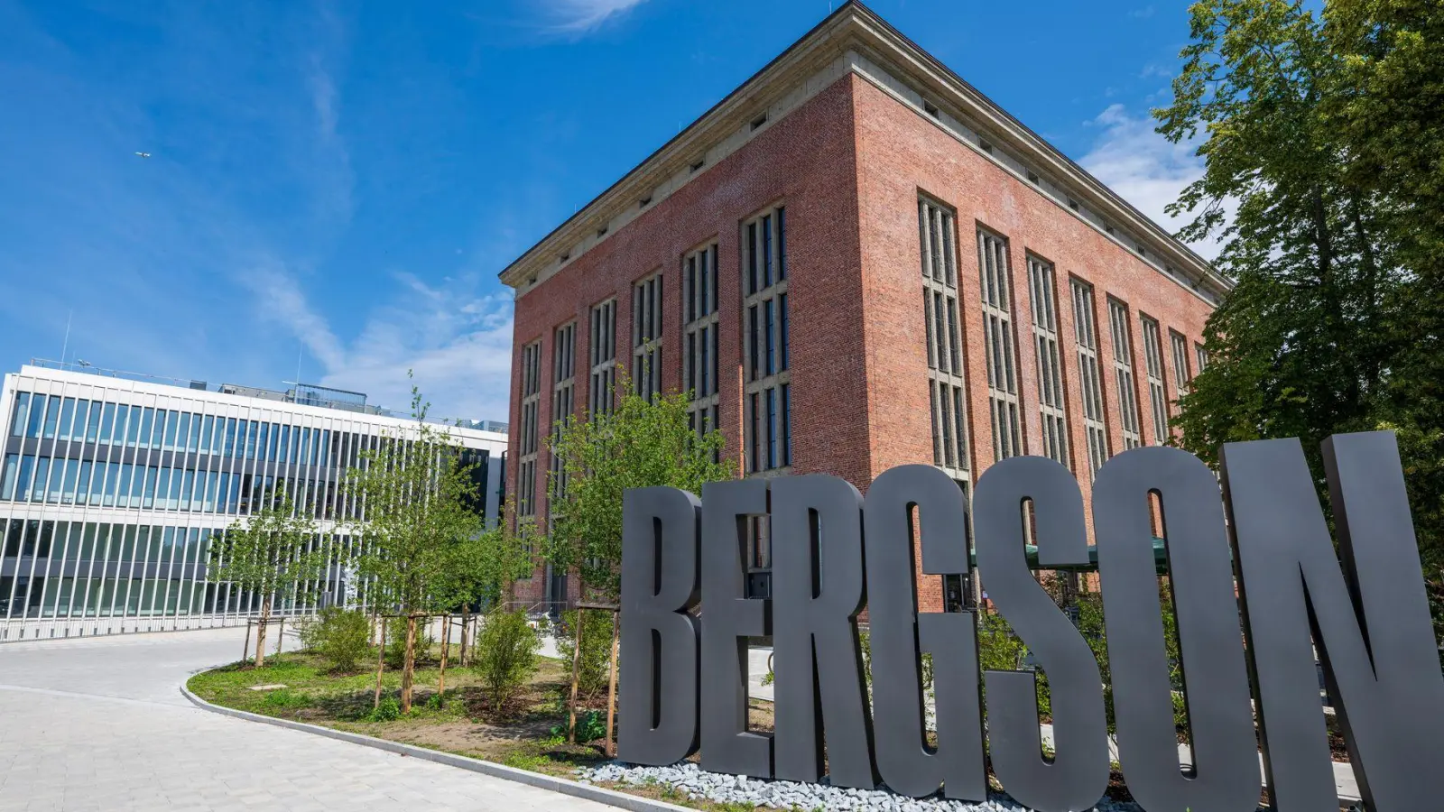 Seit einem Jahr gibt es das neue Kulturzentrum im Westen von München. (Archivbild)  (Foto: Peter Kneffel/dpa)