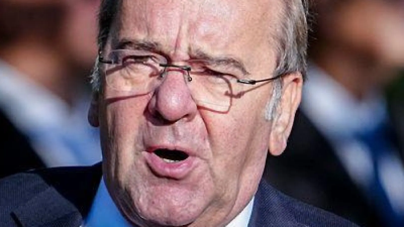 Verteidigungsminister Pistorius dringt darauf, sich an den vereinbarten Zeitplan zu halten. (Archivbild) (Foto: Kay Nietfeld/dpa)