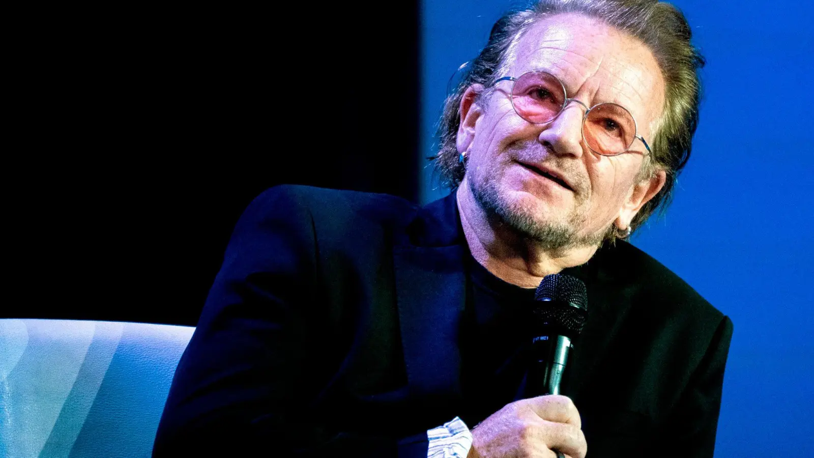 Bono hat seine Memoiren geschrieben. (Foto: Julia Nikhinson/AP/dpa)